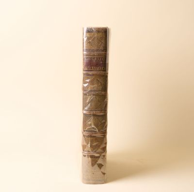une pile de livres superposés