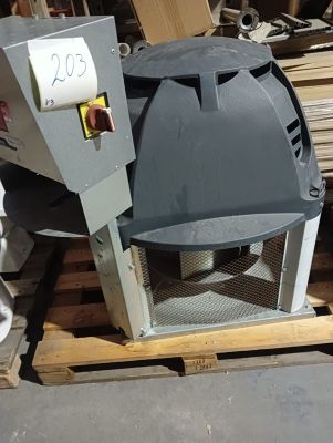 an image of a machine that is sitting on a pallet