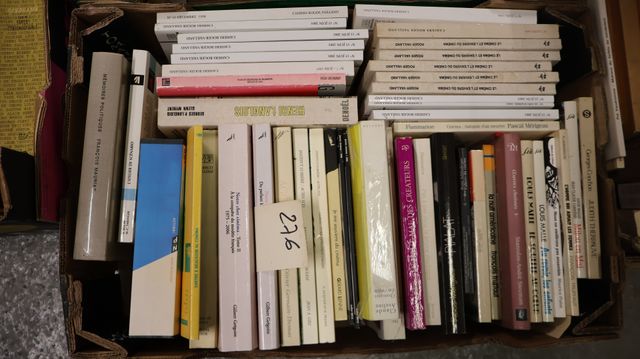 Lot de livres sur la littérature dont les cahiers ROGER-VAILLANT ...