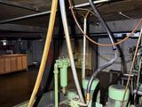 a machine that is sitting in the middle of a room