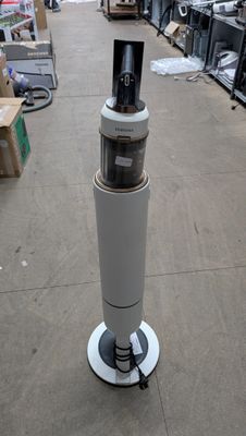 an image of a machine that is sitting in a warehouse