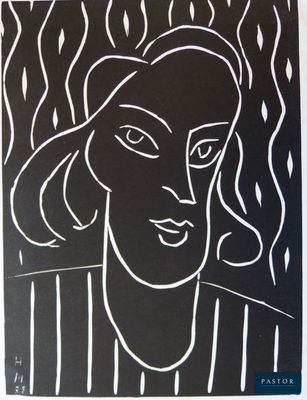 un dessin en noir et blanc d'un visage de femme
