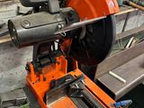 a machine that is sitting on a table in a room