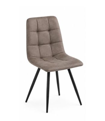 une chaise grise aux pieds noirs sur fond blanc