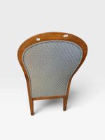Fauteuil Voltaire en noyer mouluré, à haut dossier cintré, l… (photo 2)