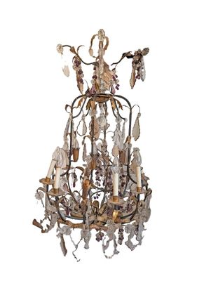 Lustre cage à monture en métal à patine noire et dorée à huit lumières