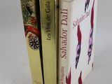 trois livres empilés les uns sur les autres