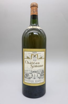 une bouteille de vin du Château Simon sur fond blanc