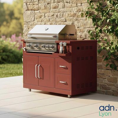une photo d'un barbecue sur une terrasse