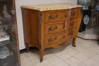 Commode française de style Louis XV à 3 tiroirs - plateau en… (photo 2)