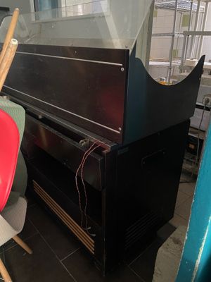 1 buffet froid ELECTRO BROCHE roulant coffre en bois intérie…
