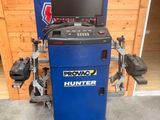 la photo d'une machine qui se trouve dans un garage
