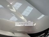a sticker on the hood of a car that says vpauto