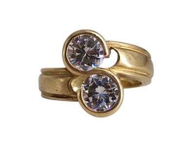 Bague croisée en or jaune sertie de deux diamants d'environ … - Photo 1