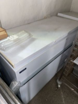 Congélateur FRIGELUX Vente à l'Hôtel des ventes - 26 bis all…