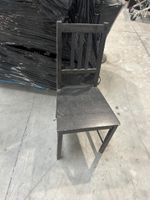 Lot de chaises, environ 10, en l'état