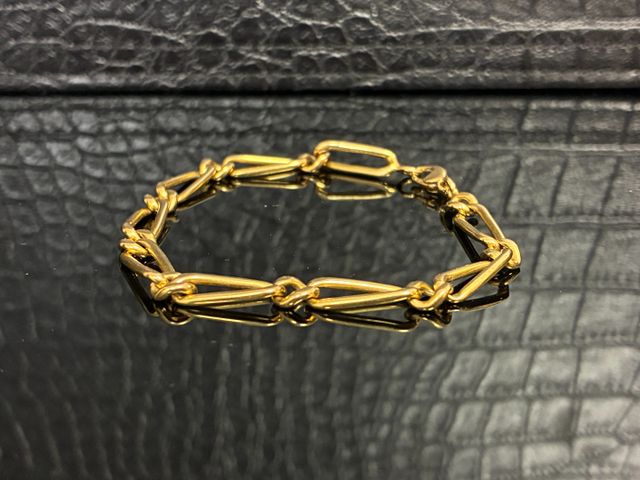 Bracelet en or 18 carats 750 millièmes. En règle. Poids brut : 4,...