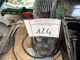 une photo d'une machine exposée dans un magasin