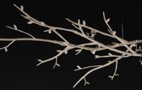 Grand plafonnier en métal laqué blanc à décor de branches fe… (photo 2)