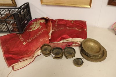 a lot of items that are sitting on the floor