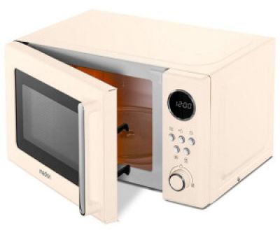 un micro-ondes blanc dont la porte est ouverte, sur fond blanc