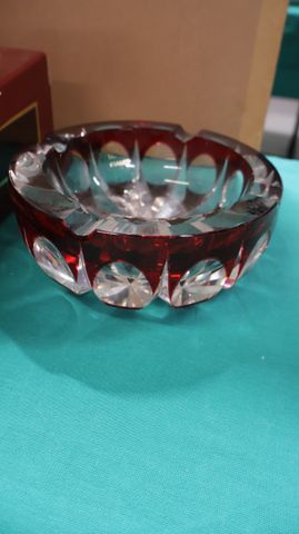 St Louis : cendrier bicolore D : 17 x 7 (pastille)