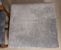 Fauteuil et repose pied en noyer mouluré, (photo 5)