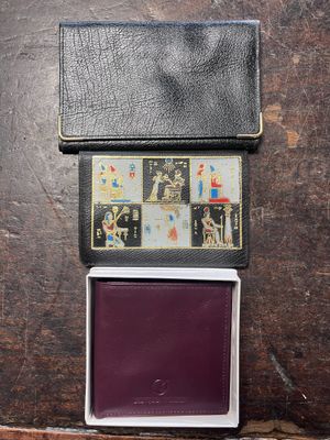 3 porte-cartes (marron-noir, motif égyptien)