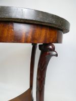 Guéridon tripode à tablette d'entrejambe, dessus marbre noir… (photo 3)