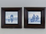 une paire de tableaux encadrés, bleus et blancs, représentant un homme et une femme