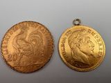 two gold sovereigns, one of which is a sovereign and the other of which is a sovereign