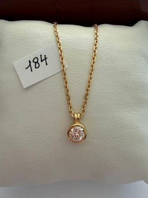 Chaîne en or jaune, maille Forçat, soutenant un Pendentif or…