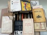 plusieurs livres empilés les uns sur les autres