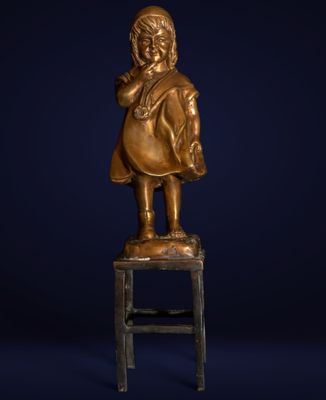 Sculpture française en bronze représentant une jeune fille, …