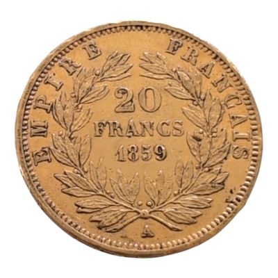 gros plan d'une pièce de monnaie sur fond blanc