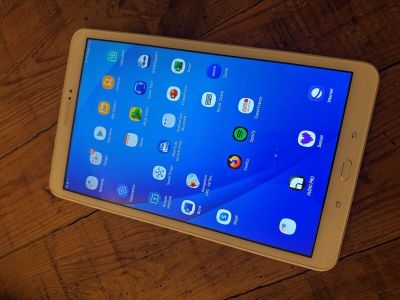 1 tablette SAMSUNG GALAXY TAB A6 SM-T580 état moyen - Photo 1