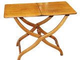 une image représentant une table en bois avec un plateau en bois et deux pieds croisés