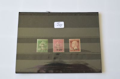 Une série de timbres de France N°253/255, neufs sans charniè…