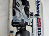 une image représentant une photo d'une maquette de voiture de course
