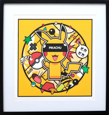 Reproduction artistique de Pikachu dans un cadre noir sur fond jaune