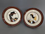 deux assiettes avec l'image d'un homme et d'une femme