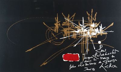 une image représentant un tableau noir et or sur lequel figure une inscription
