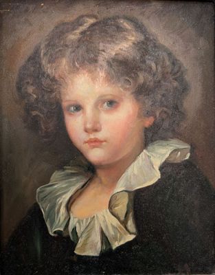 portrait d'un jeune garçon vêtu d'une robe noire à col blanc
