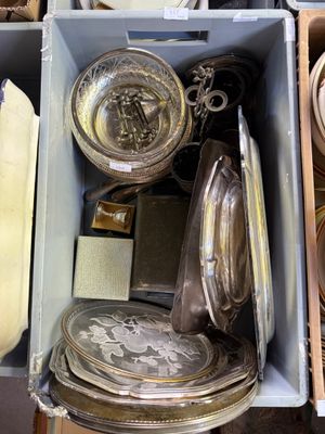 une boîte remplie de plats variés