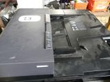 l'image d'une imprimante posée sur une table
