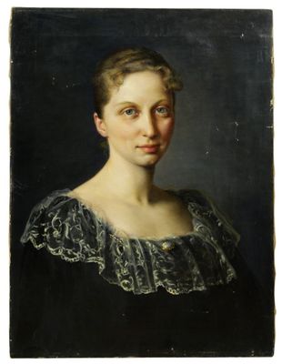 un tableau représentant une femme en robe noire avec un col en dentelle