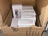 une boîte en carton contenant plusieurs autres boîtes