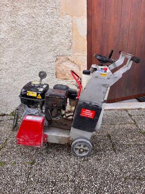 Scie de sol thermique Husqvarna FS 400 LV - En l'état, moteu…