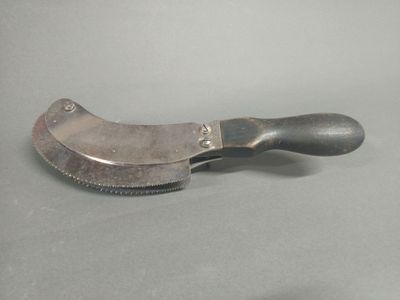 a knife that is sitting on a table
