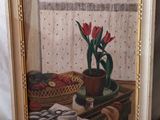 une peinture à l'huile représentant une plante en pot posée sur une table, à côté d'un panier rempli de nourriture